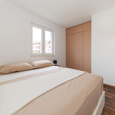 Apartments 23 And 25 With Free Private Parking Zara Esterno foto