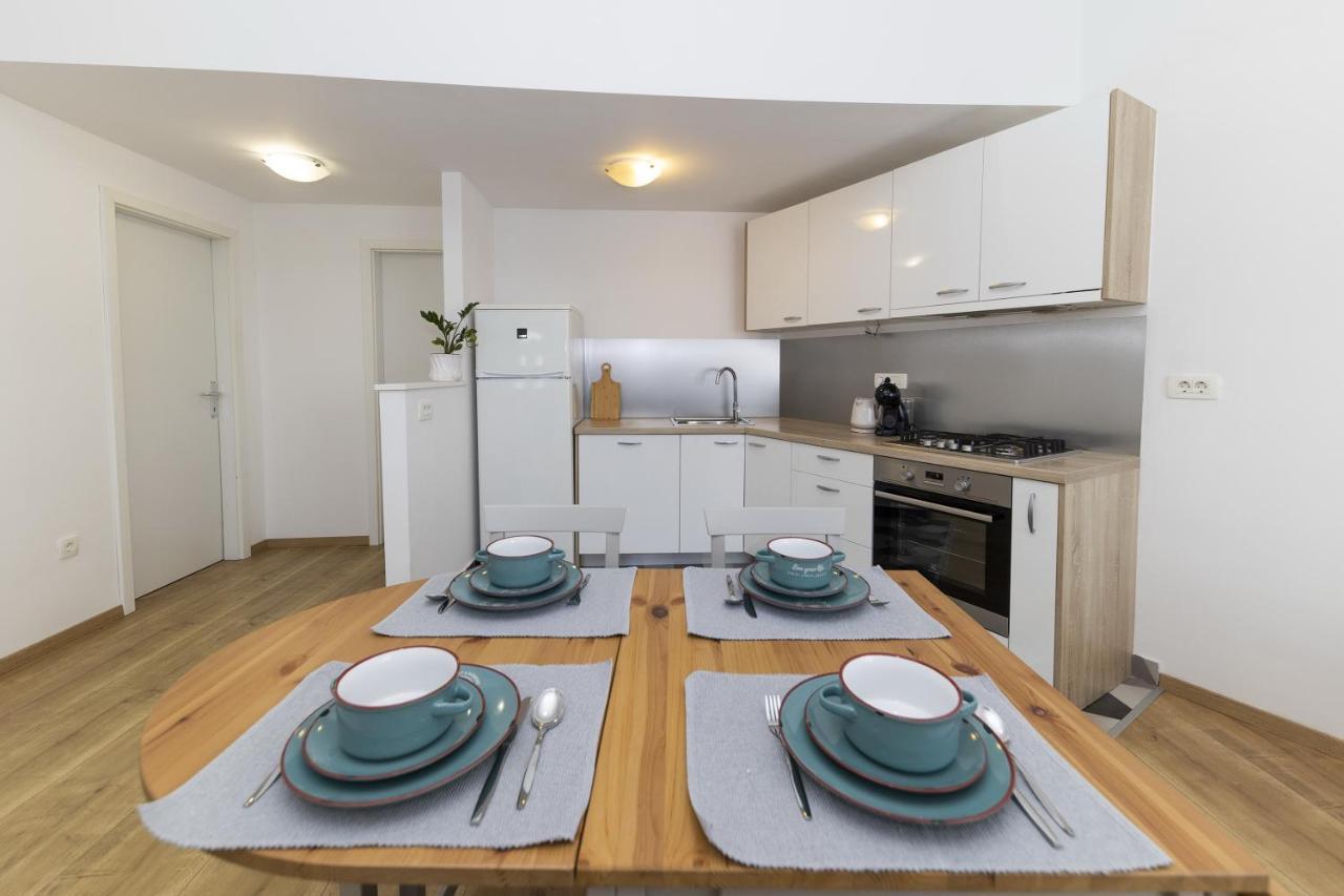 Apartments 23 And 25 With Free Private Parking Zara Esterno foto