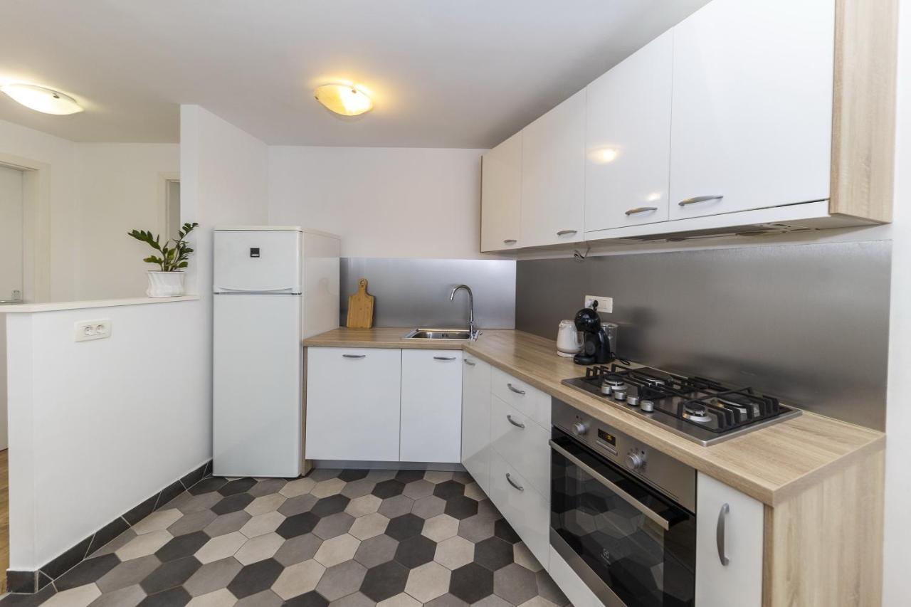 Apartments 23 And 25 With Free Private Parking Zara Esterno foto