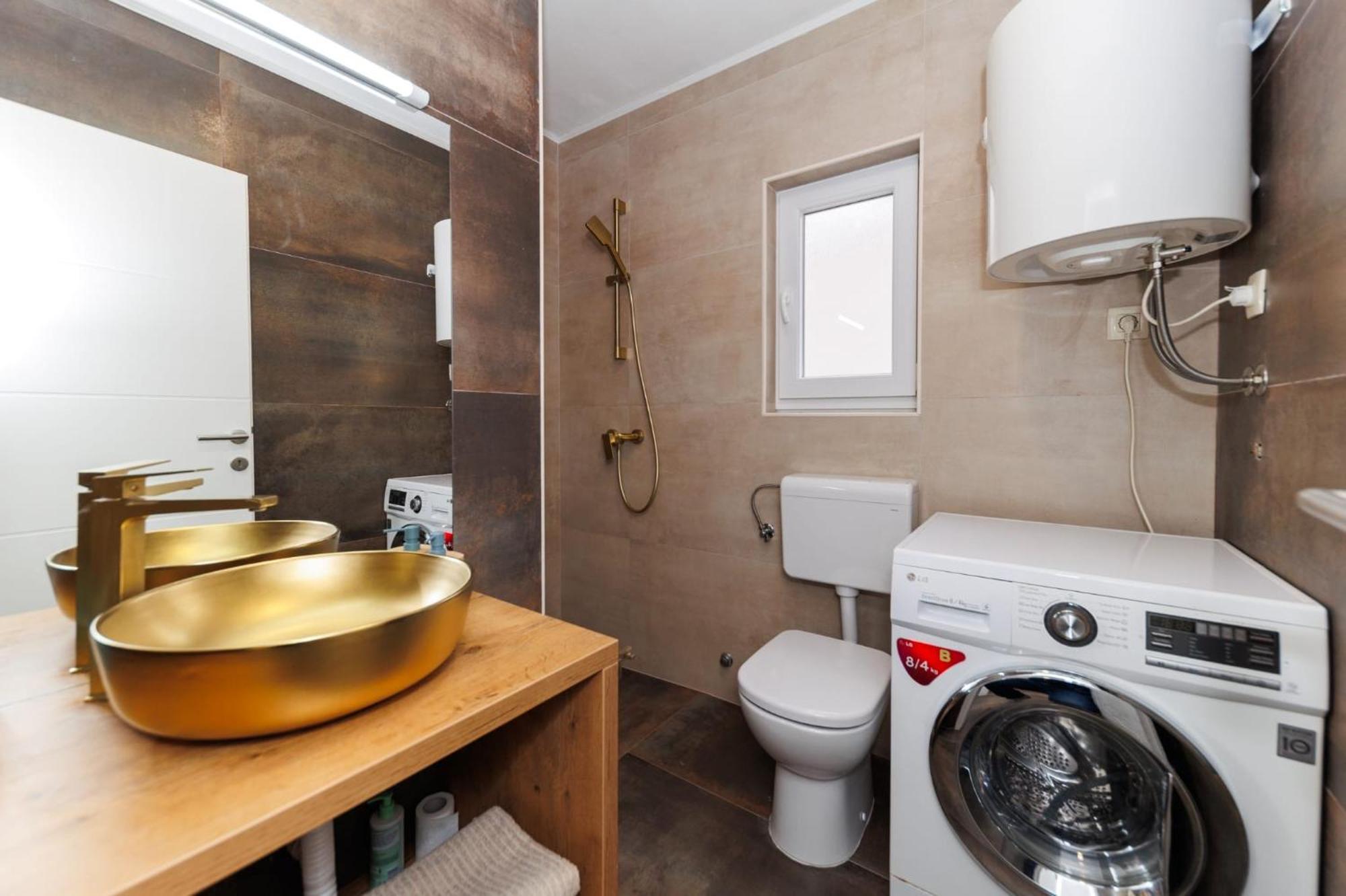 Apartments 23 And 25 With Free Private Parking Zara Esterno foto