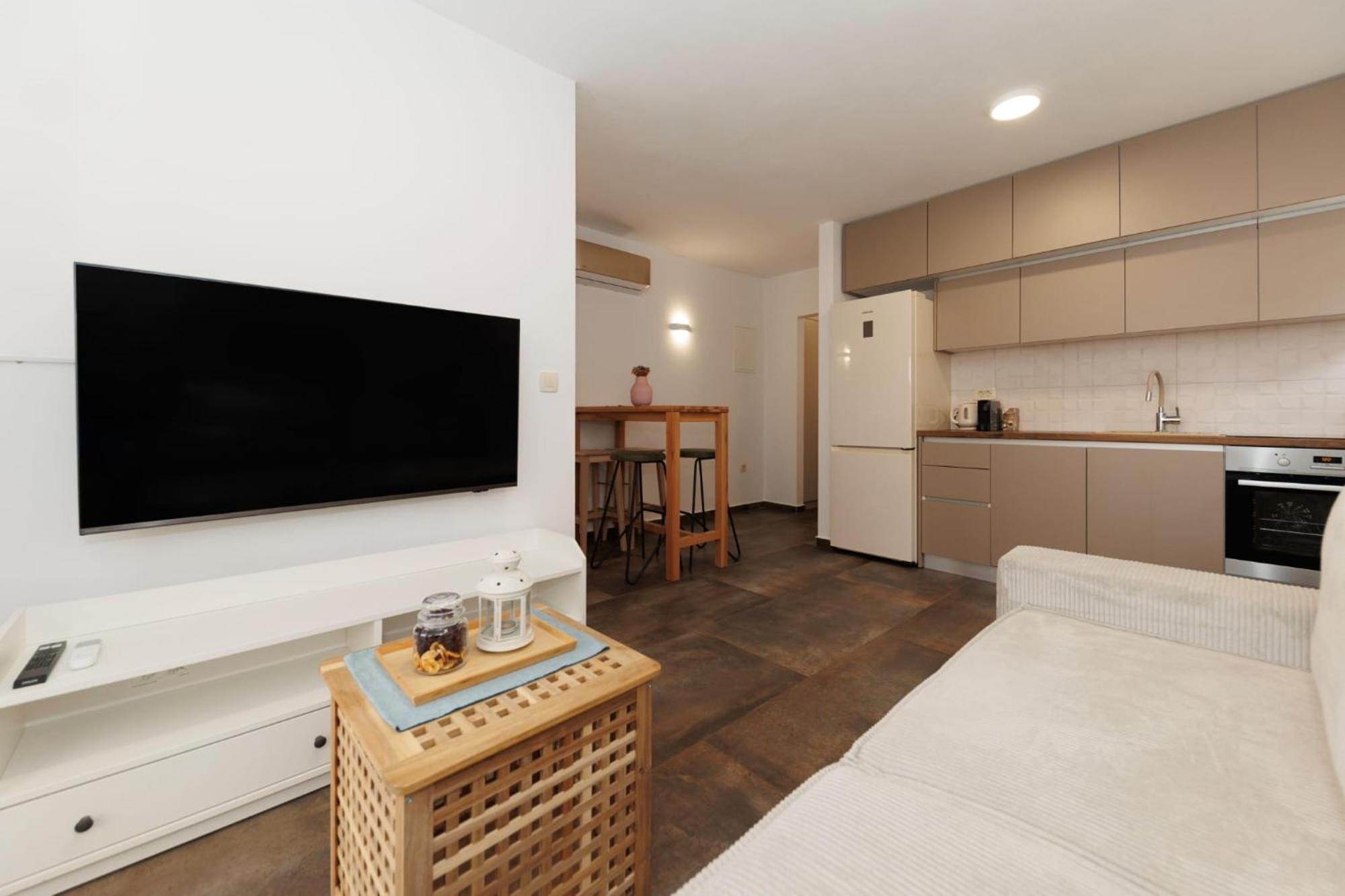 Apartments 23 And 25 With Free Private Parking Zara Esterno foto