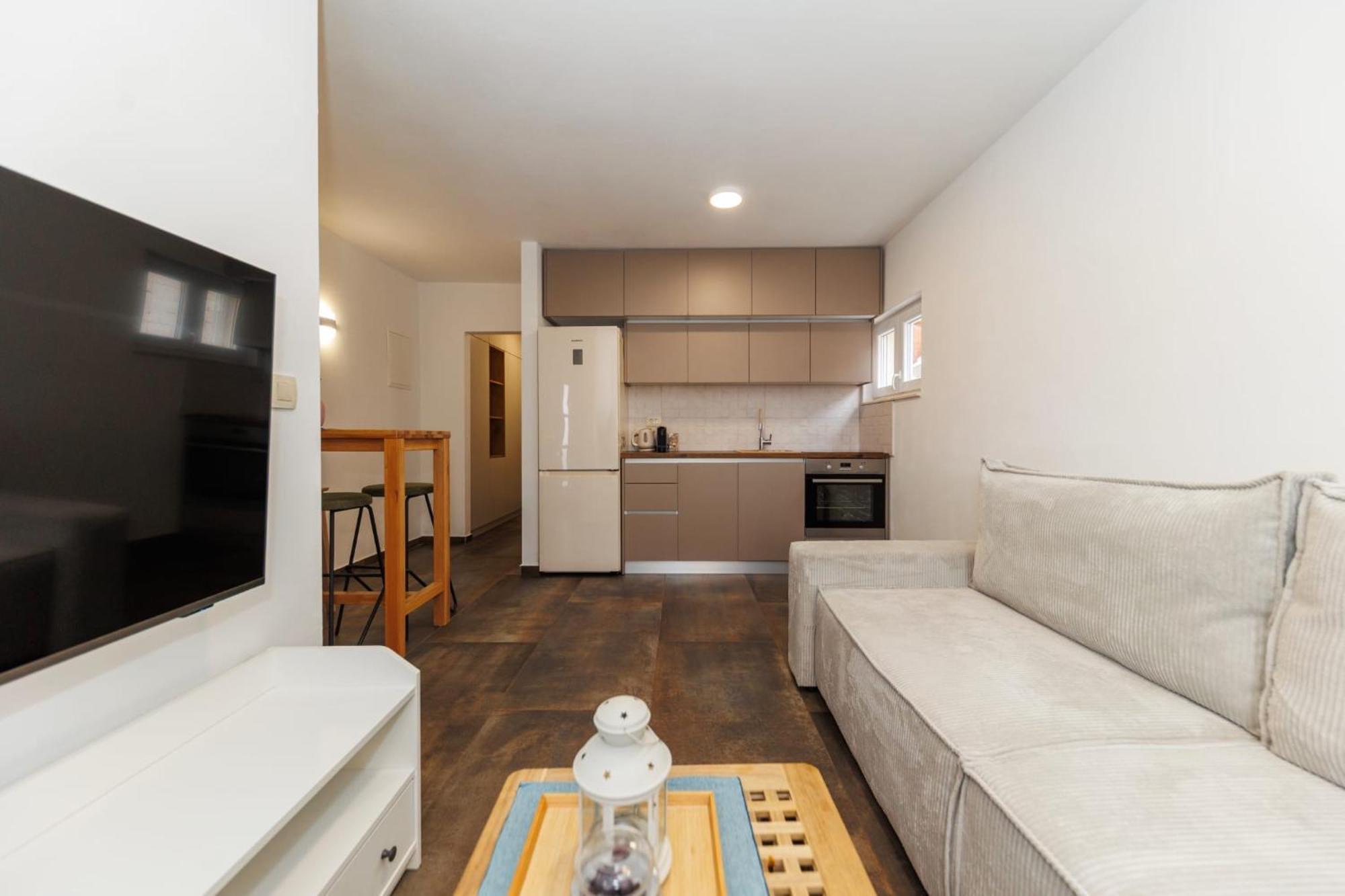 Apartments 23 And 25 With Free Private Parking Zara Esterno foto