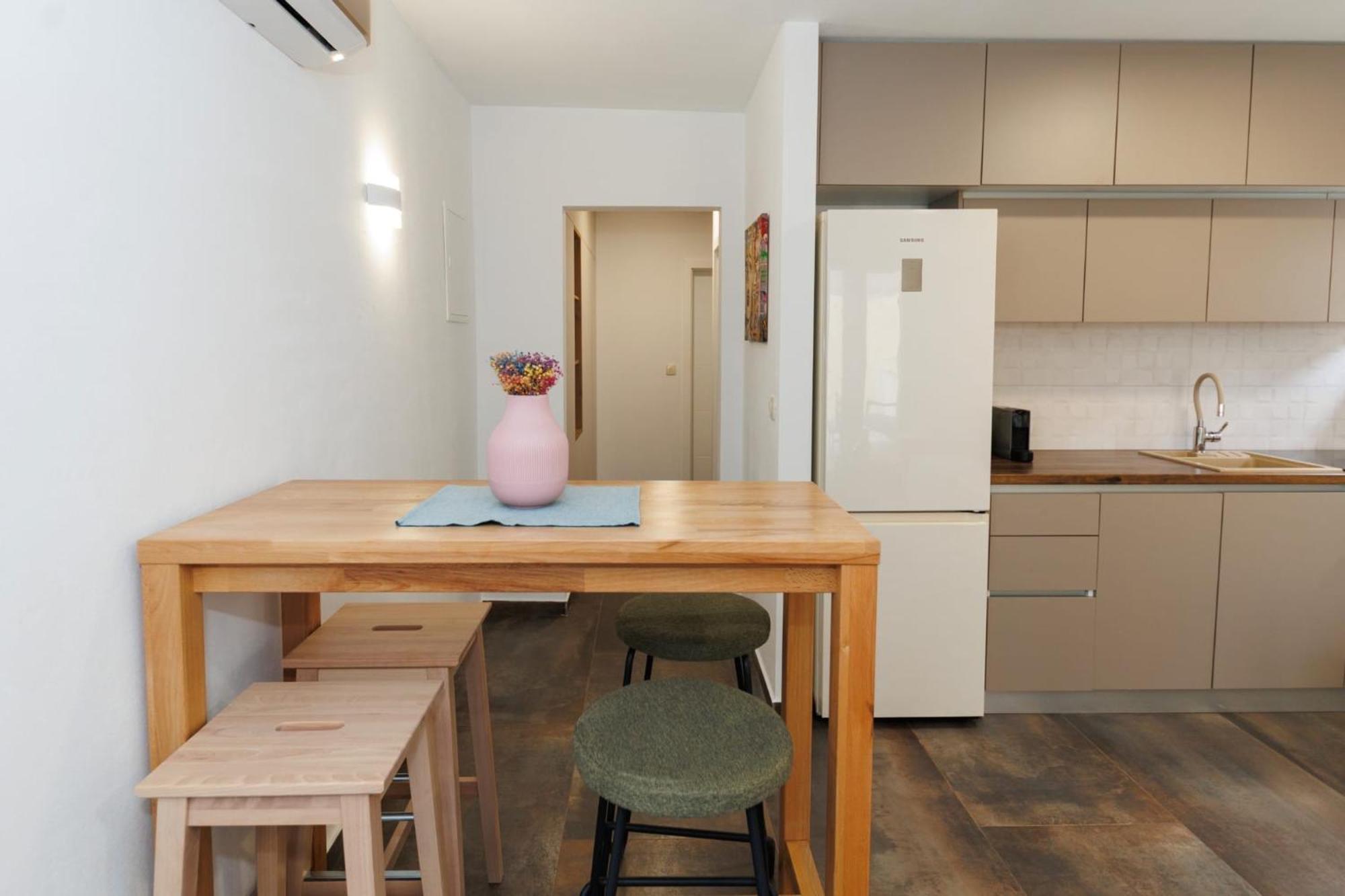 Apartments 23 And 25 With Free Private Parking Zara Esterno foto